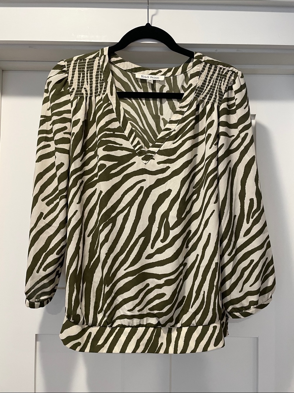 Black Rainn Olive and Cream Zebra-Print V-Neck Blouse - size M